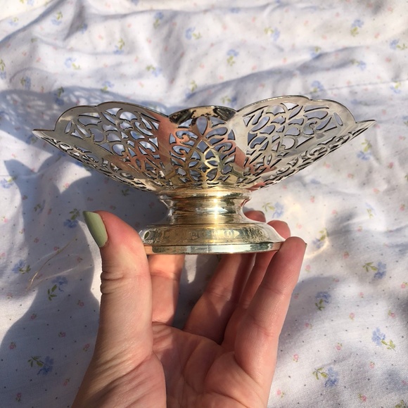 VTG Silver Tray Stand w/ Intricate Lattice Edge - Picture 3 of 4